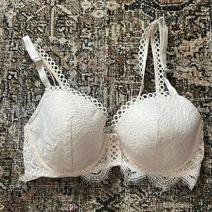 Victoria’s secret 32DD